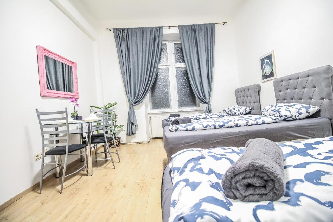 וינה Comfort Quad Room Hn מראה חיצוני תמונה