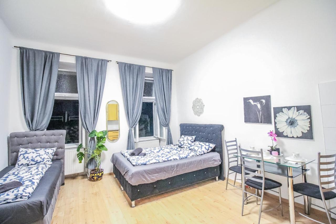 וינה Comfort Quad Room Hn מראה חיצוני תמונה
