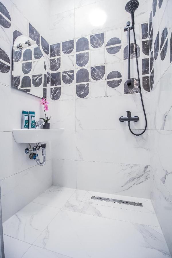 וינה Comfort Quad Room Hn מראה חיצוני תמונה